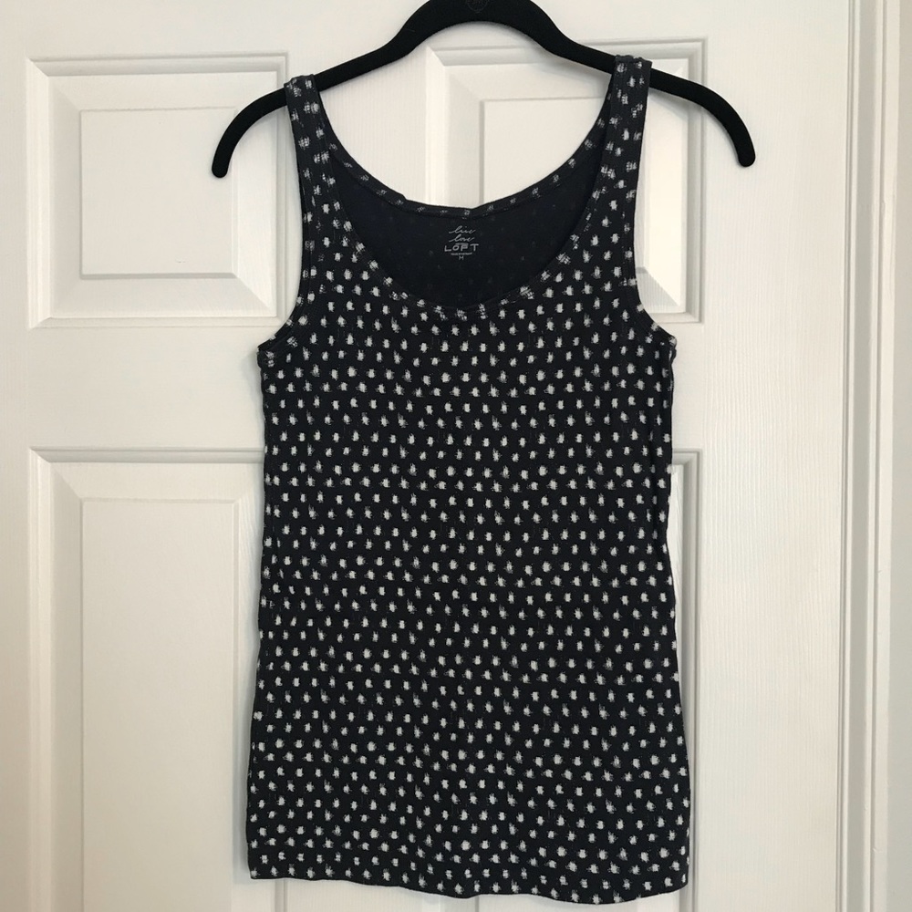 Medium LOFT tank top, fits like a small